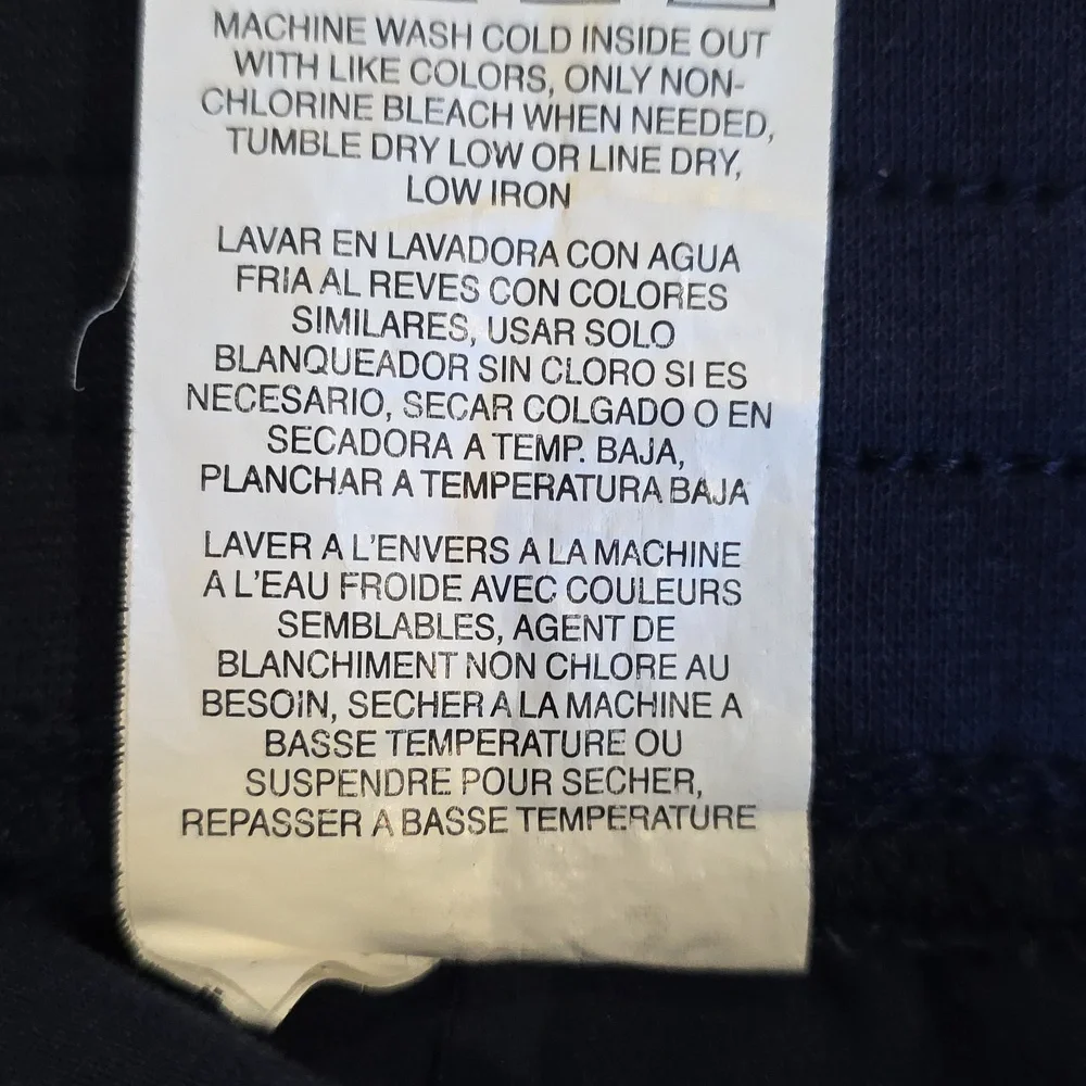Navy Cargo Capri Sz 20W - Picture 8 of 8